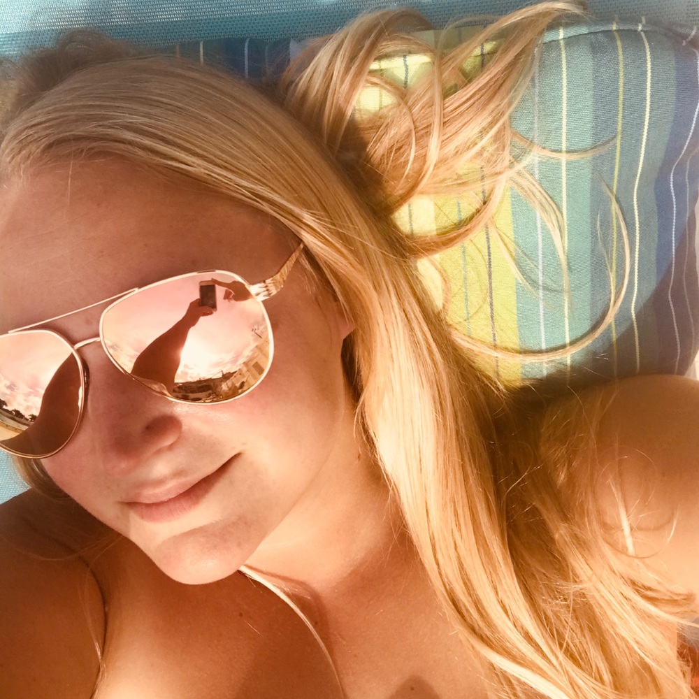 Meet your Posher, Lacey